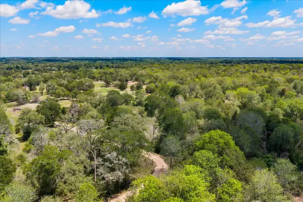 2516 Klimek Road, Fayetteville, TX 78940
