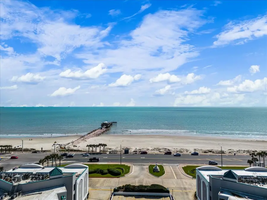 6102 Seawall Boulevard #322, Galveston, TX 77551 - Image #3