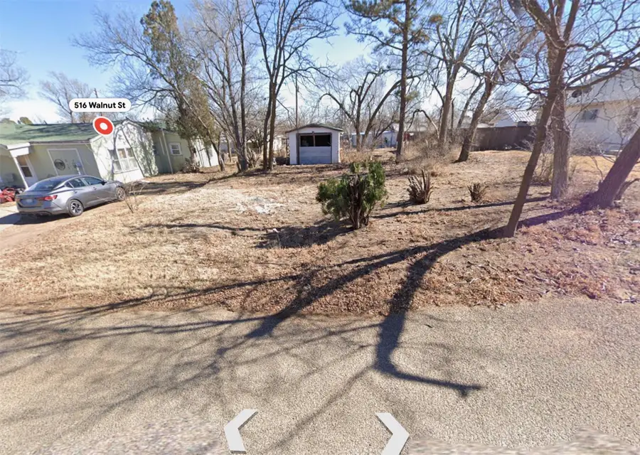 516 N Walnut Street, McLean, TX 79057 - #3