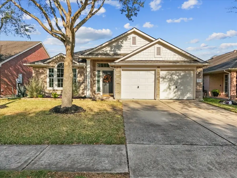 3284 Gladewater Lane, League City, TX 77573 - Image #2