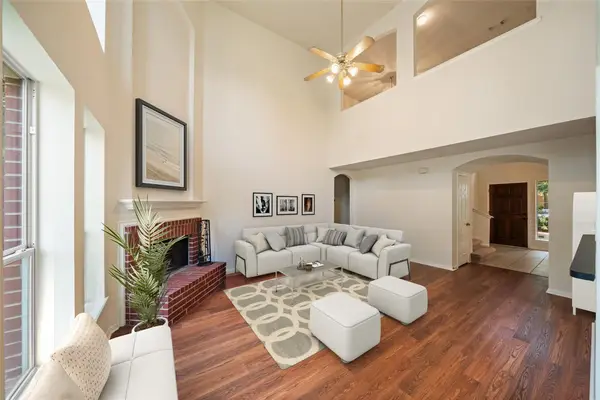 10 Orchid Grove Place, The Woodlands, TX 77385