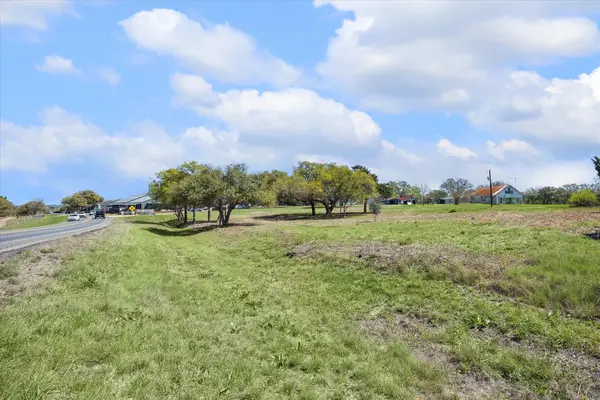 2121 S State Highway 237, Round Top, TX 78954