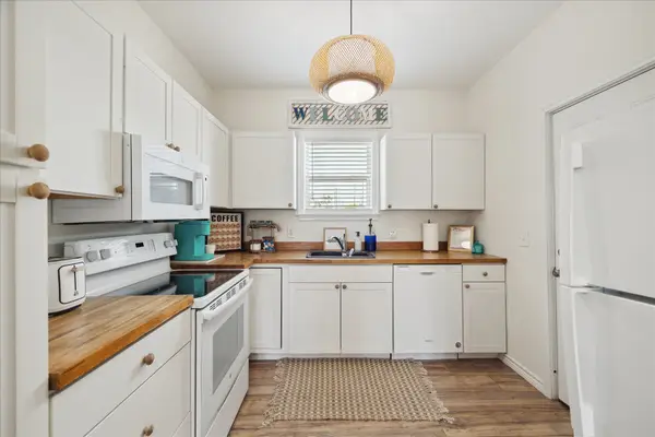 1213 55th Street, Galveston, TX 77551