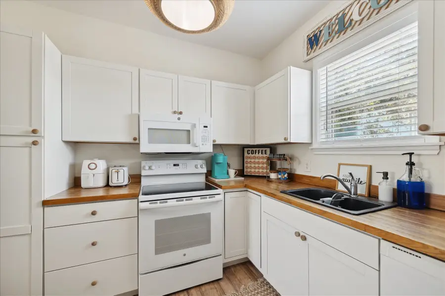 1213 55th Street, Galveston, TX 77551 - Image #3