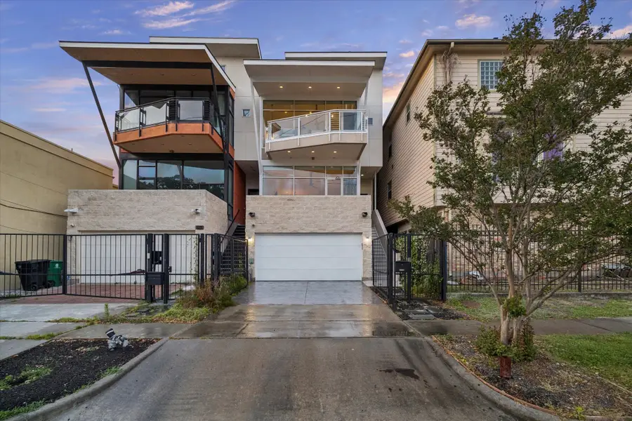 1804 N Memorial Way #A, Houston, TX 77007 - #2