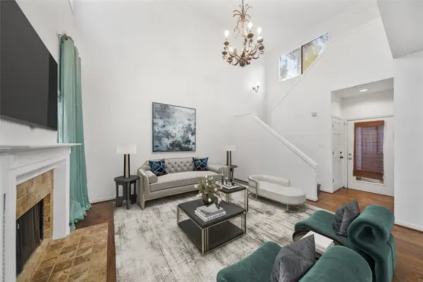 2555 Bering Drive #1, Houston, TX 77057