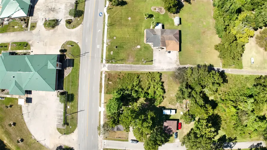 2101 N Cleveland Street, Dayton, TX 77535 - Image #3