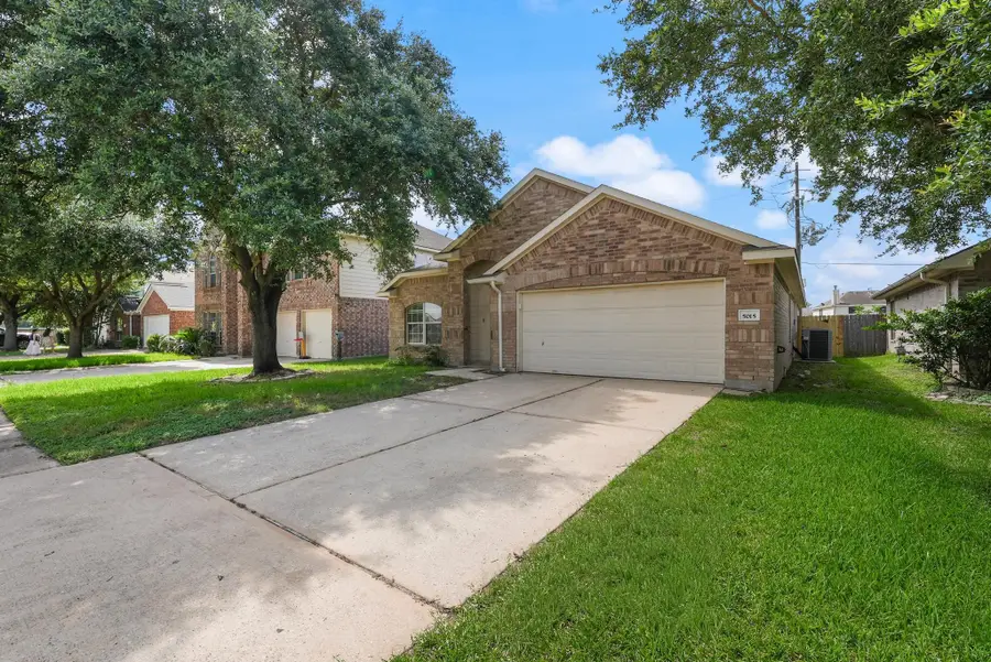 5015 Bridgecrossing Court, Spring, TX 77379 - #2