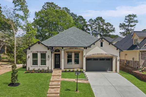 205 Blue Hill Drive, Montgomery, TX 77356