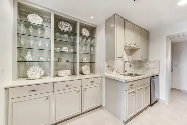 5100 San Felipe Street #164, Houston, TX 77056