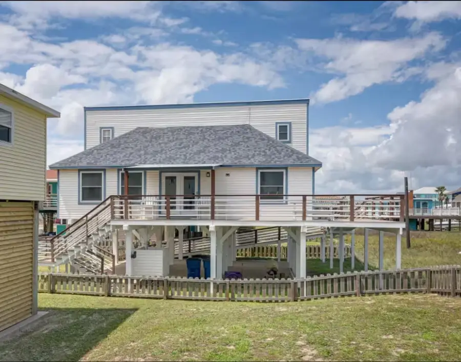 114 Sand Dune Court, Surfside Beach, TX 77541 - Image #2