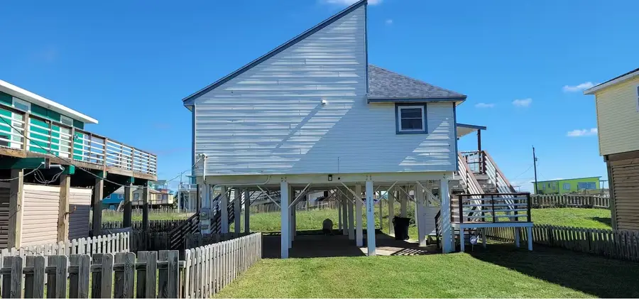 114 Sand Dune Court, Surfside Beach, TX 77541 - Image #3