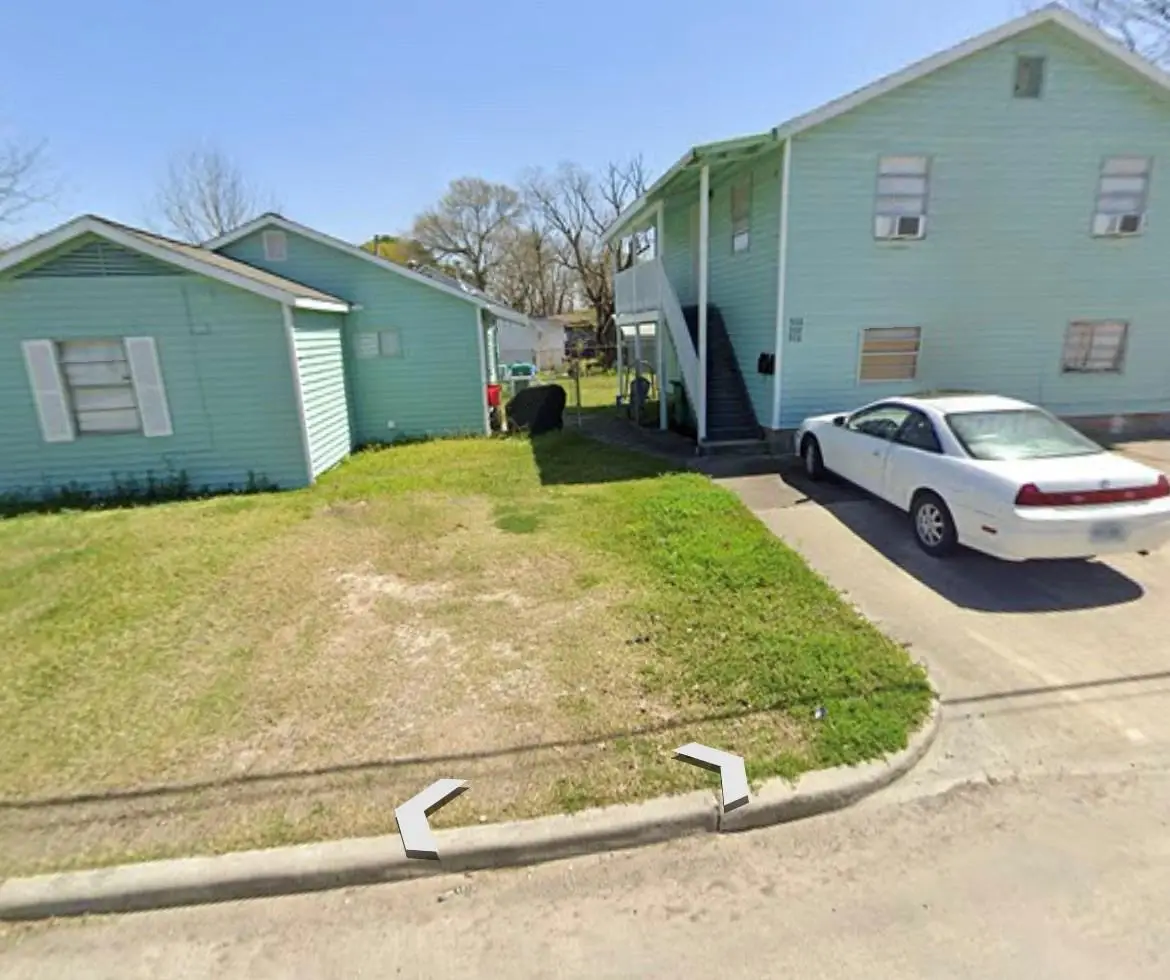 902 Thomas Avenue, Pasadena, TX 77506 - Image #1