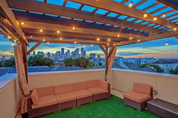 2913 Leeland Street, Houston, TX 77003