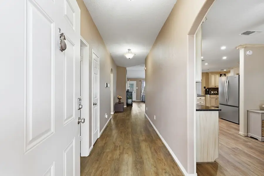 2977 Community Drive, Alvin, TX 77511 - #3