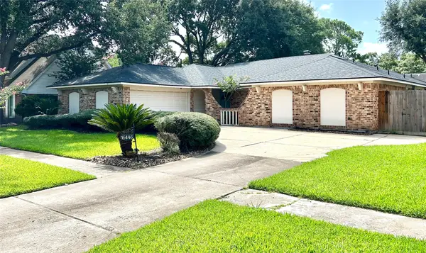16446 Brookvilla Drive, Houston, TX 77059