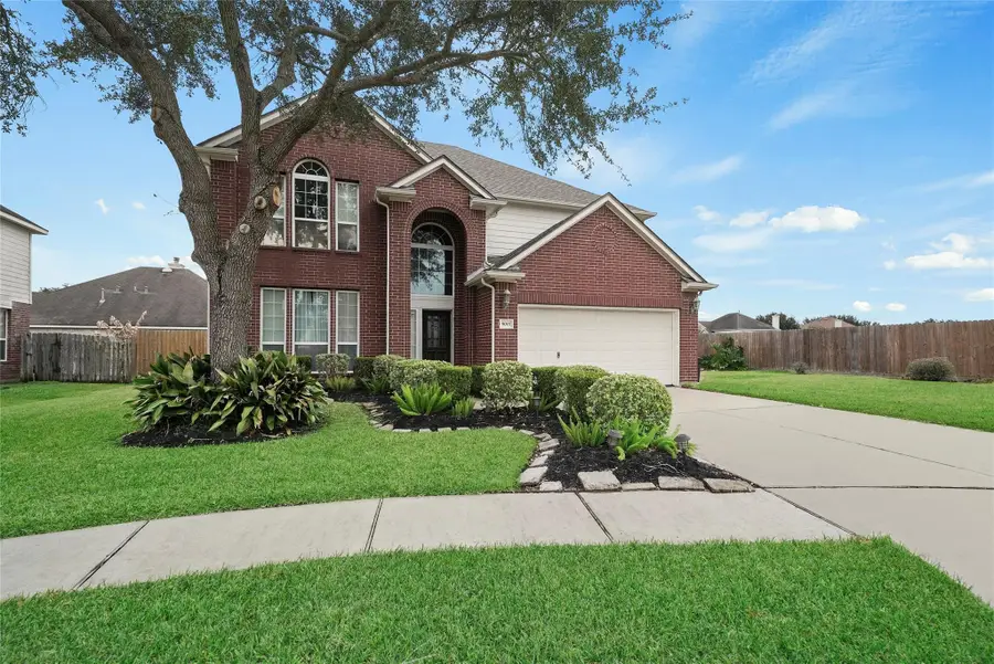 9001 Sundown Drive, Pearland, TX 77584 - Image #2