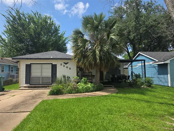 3203 Washington Street, Pasadena, TX 77503