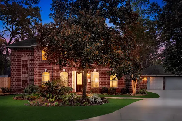 2 Taupewood Place, The Woodlands, TX 77384
