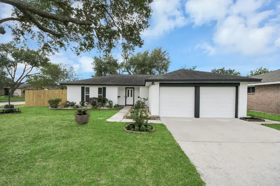 16222 Forest Bend Avenue, Friendswood, TX 77546 - #3