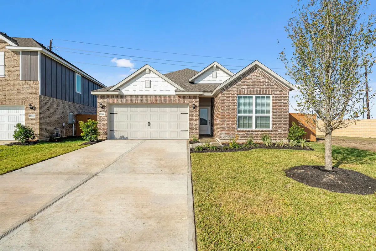 2550 Green Jasper Drive, Iowa Colony, TX 77583 - #1