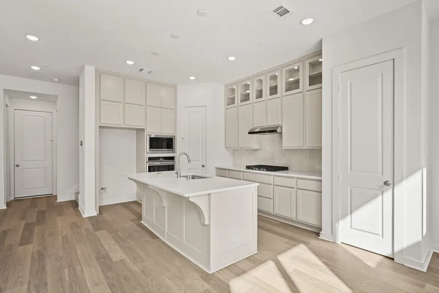 211 Cypress Pond Place, Montgomery, TX 77316 - Image #3