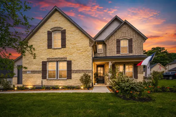 534 Black Bronco Rd, Magnolia, TX 77354