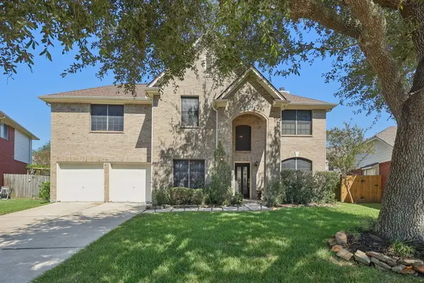 17011 Sailors Moon Court, Friendswood, TX 77546