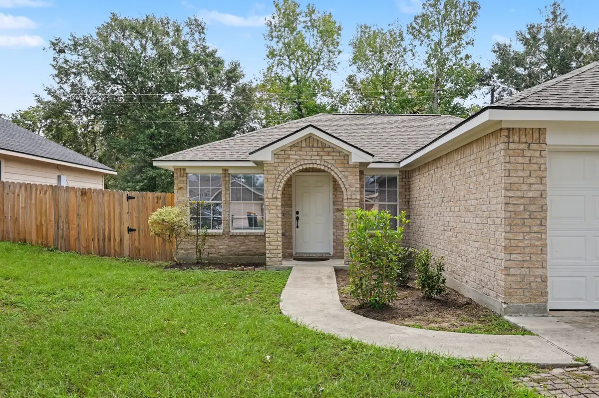 5540 N Buffalo Cir, Willis, TX 77378 - #1