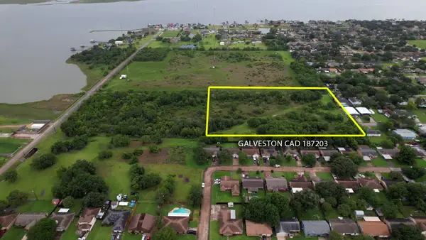 0 29th St Avenue N, Texas City, TX 77590