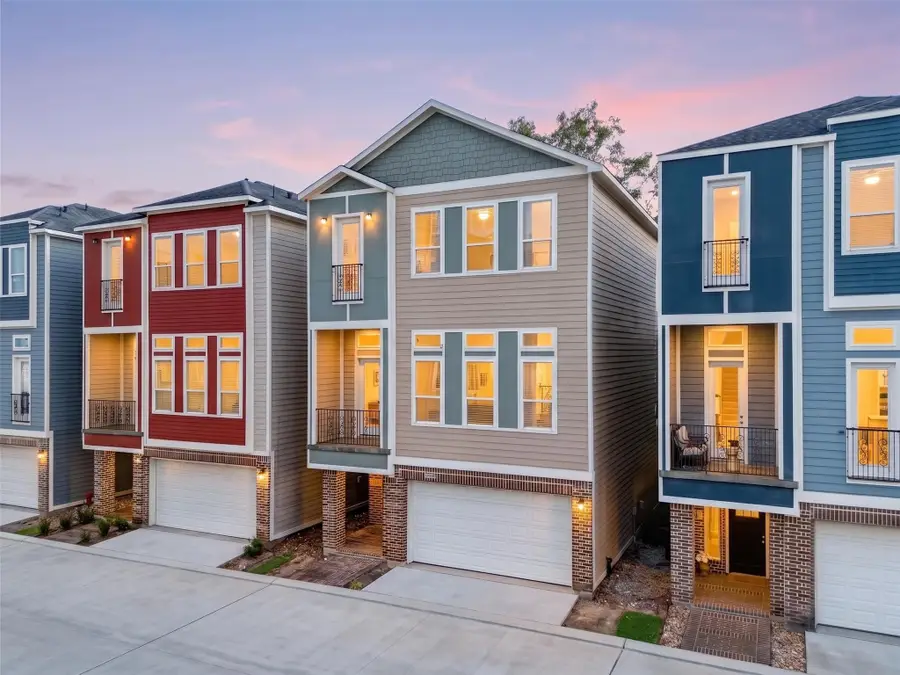 2121 Bidwell Drive, Houston, TX 77018 - #2