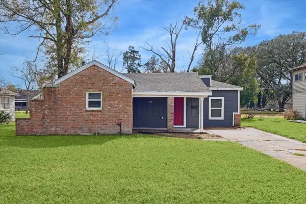 710 E Magnolia Street, Angleton, TX 77515