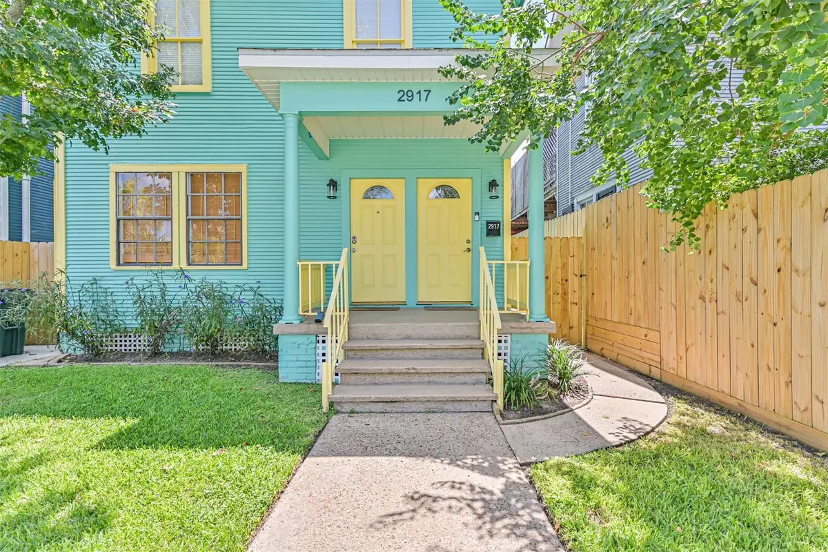 2917 Avenue Q 1/2, Galveston, TX 77550 - #1