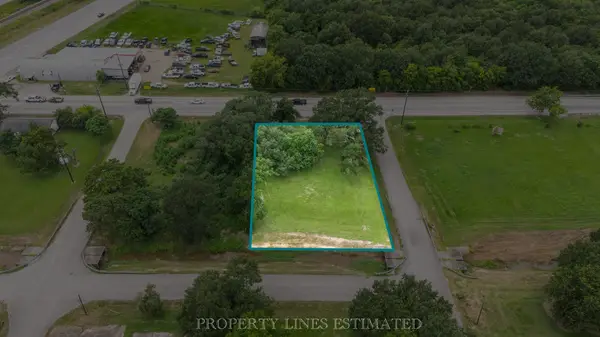 000 Sledge Street, Waller, TX 77484