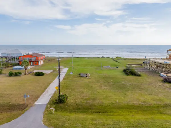 981 Marjorie, Gilchrist, TX 77617