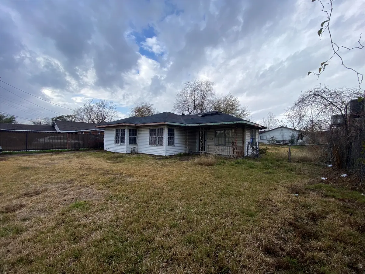 521 E Witcher Lane, Houston, TX 77076 - Image #1