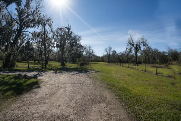 160-161 Delbert St, Brazoria, TX 77422