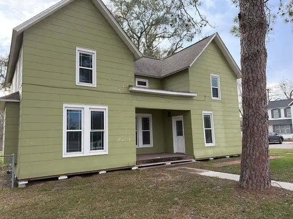 502 S Mechanic Street, El Campo, TX 77437