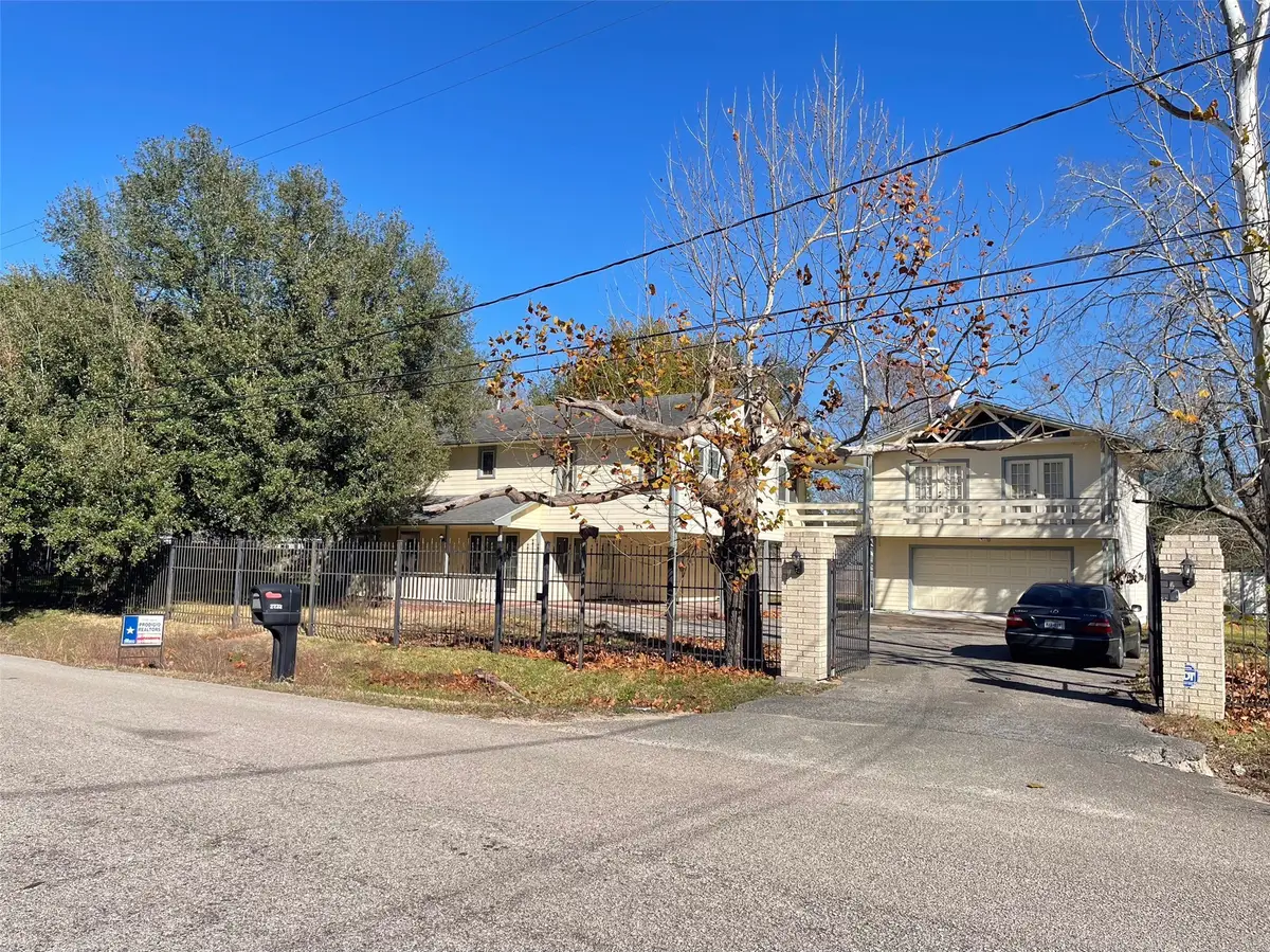 2232 Hoskins Drive, Houston, TX 77080 - Image #1