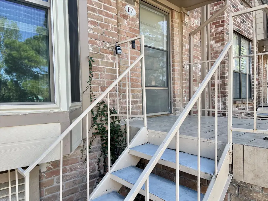 2119 Place Rebecca Lane #F7, Houston, TX 77090 - Image #2