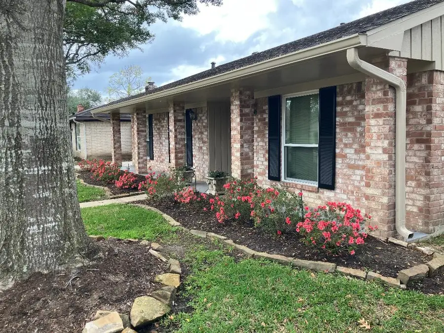 12374 Westella Drive, Houston, TX 77077 - Image #2