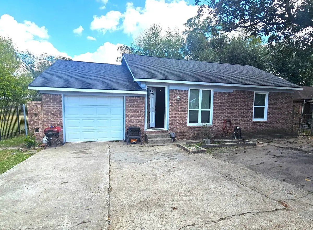 4816 Dabney Street, Houston, TX 77026 - Image #1