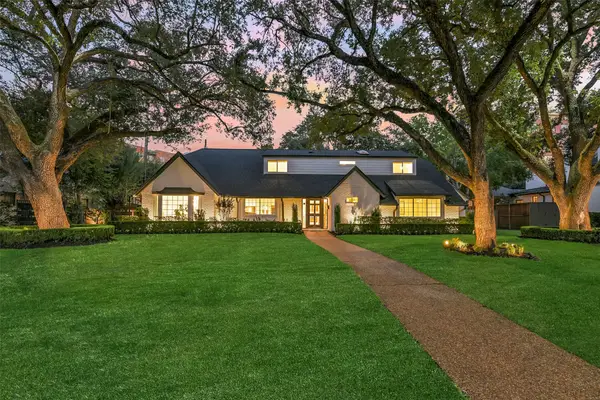 451 Brown Saddle Street, Houston, TX 77057