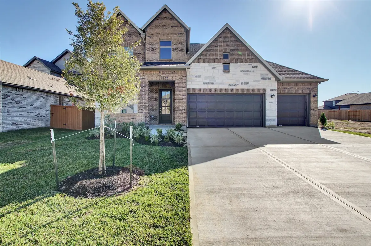 2822 Sapphire Hills Drive, Rosharon, TX 77583 - #1