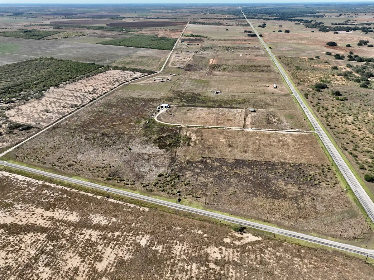 000 Sh 97, Floresville, TX 78114 - #1
