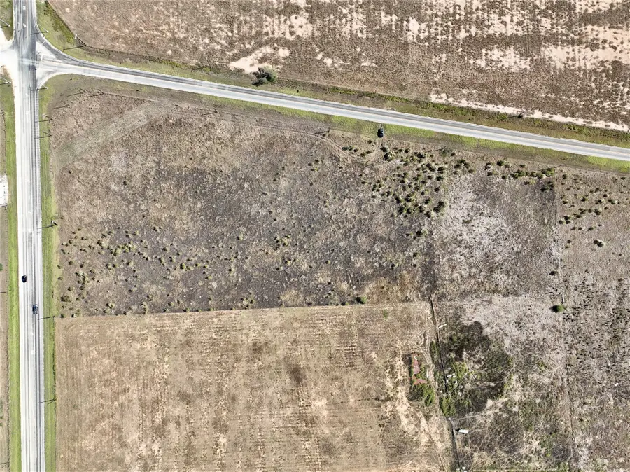 000 Sh 97, Floresville, TX 78114 - #2