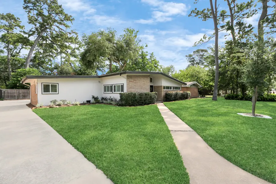 10150 Brinwood Drive, Houston, TX 77043 - Image #2