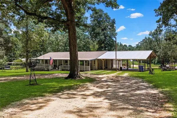 128 E Highland Drive, Livingston, TX 77351