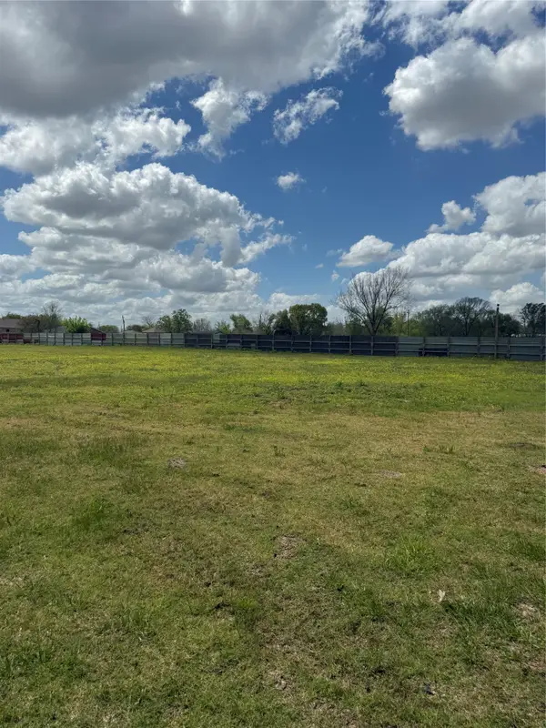 5122 S Acres Drive, Houston, TX 77048