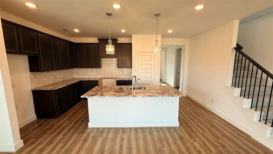 4533 Blue Mountain Laurel Street, Pinehurst, TX 77362 - Image #2